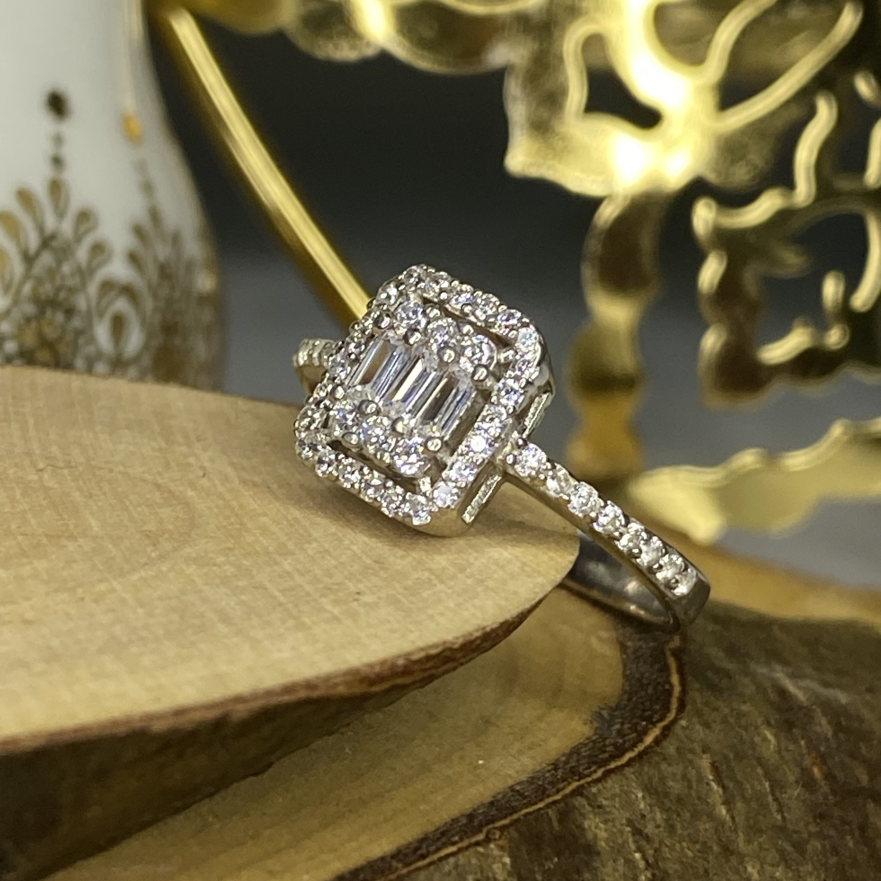 925 Ayar Gümüş Zirkon Taşlı Baget Model Bayan Yüzük 13 cm