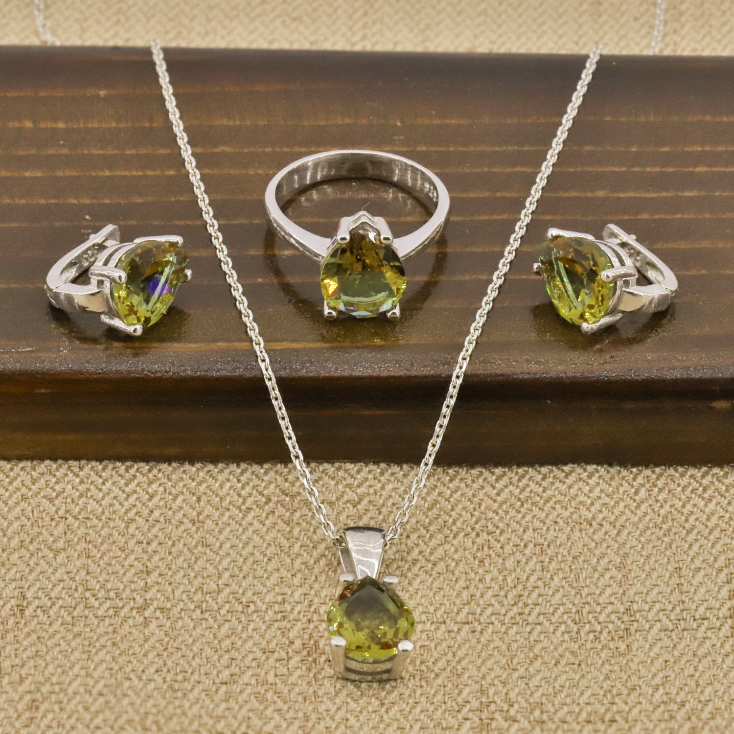 Sultan Taşlı 925 Ayar Gümüş Bayan Üçlü Set