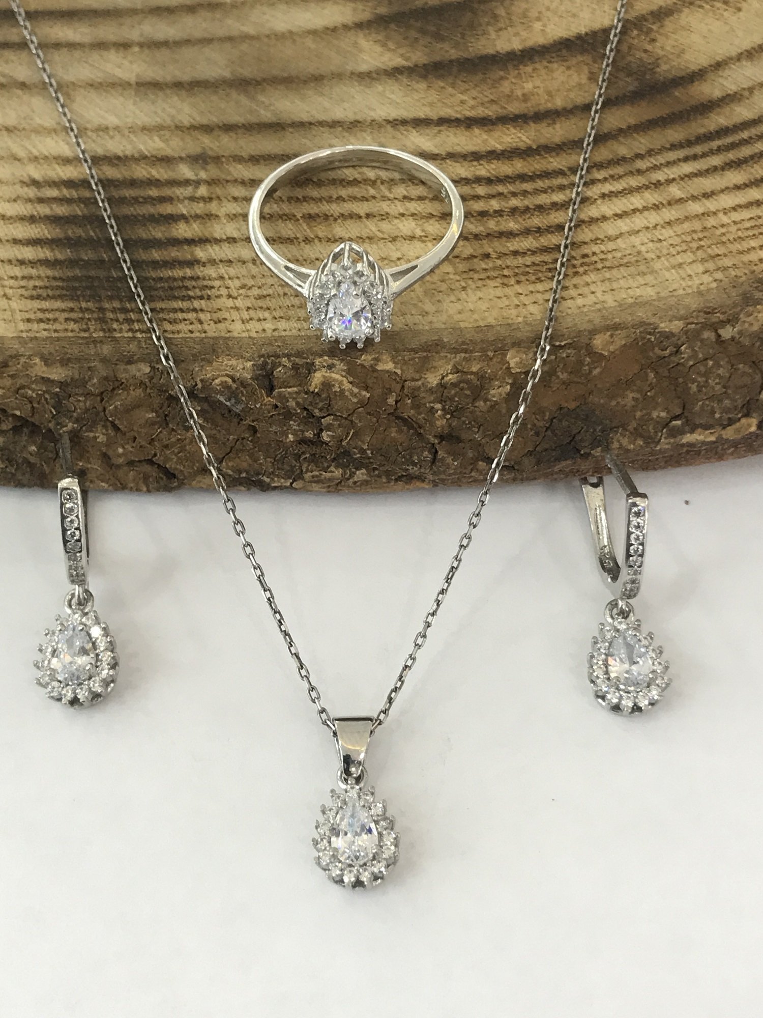 Zirkon Taşlı Damla Model 925 Ayar Saf Gümüş Üçlü Bayan Takı Seti