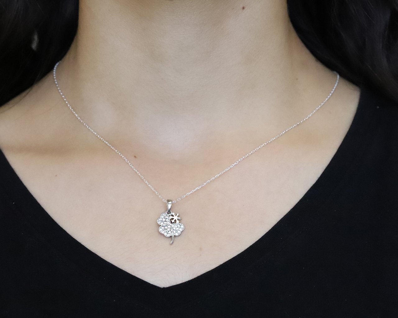 Yonca Model 925 Ayar Gümüş Kolye