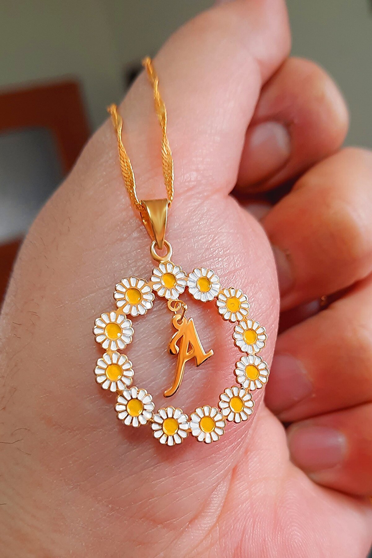 Sultan Telkâri 925 Ayar Gümüş Baş Harfli Sıralı Papatya Model Kolye