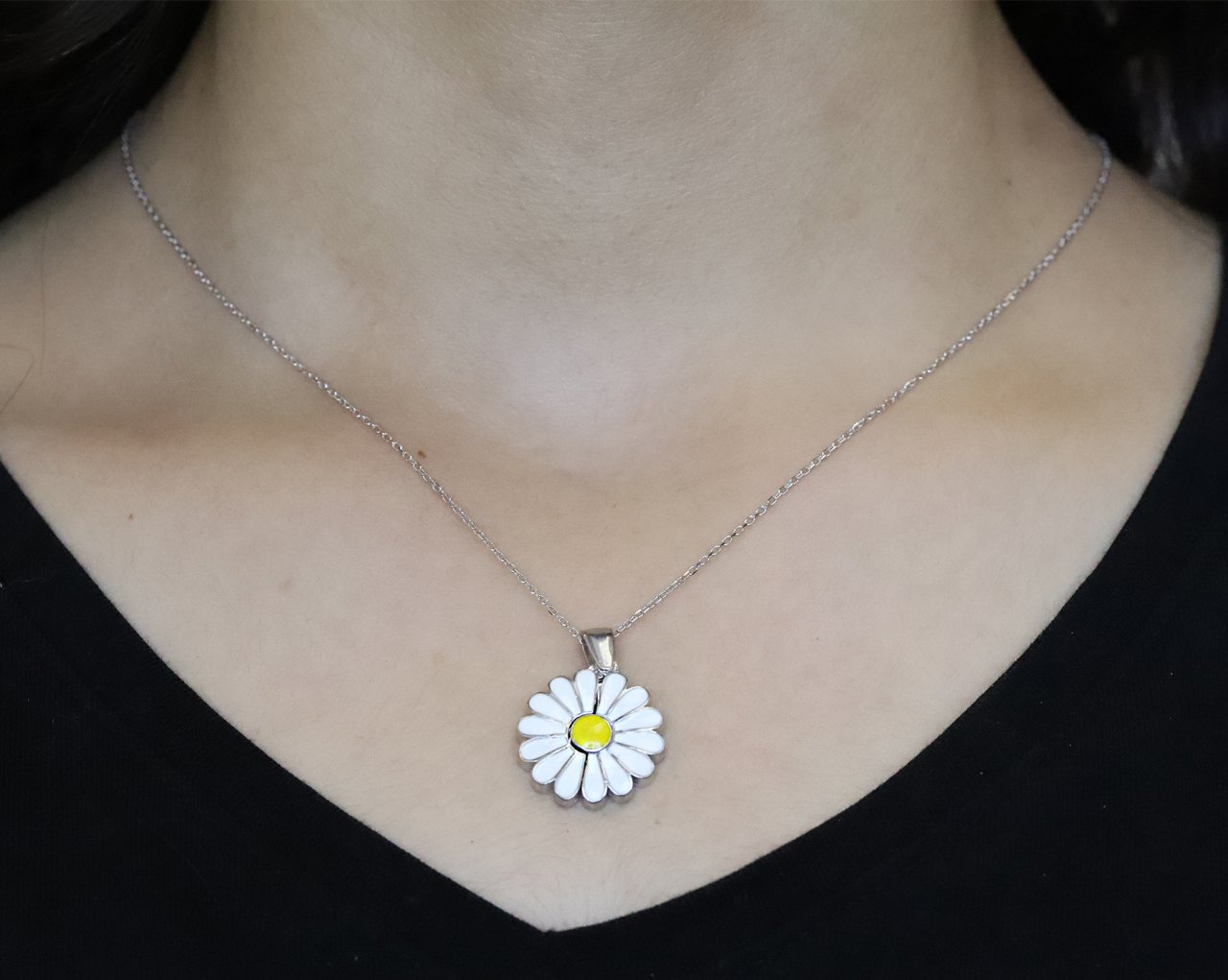 Papatya Model Açılıp Kapanabilen 925 Ayar Gümüş Kolye