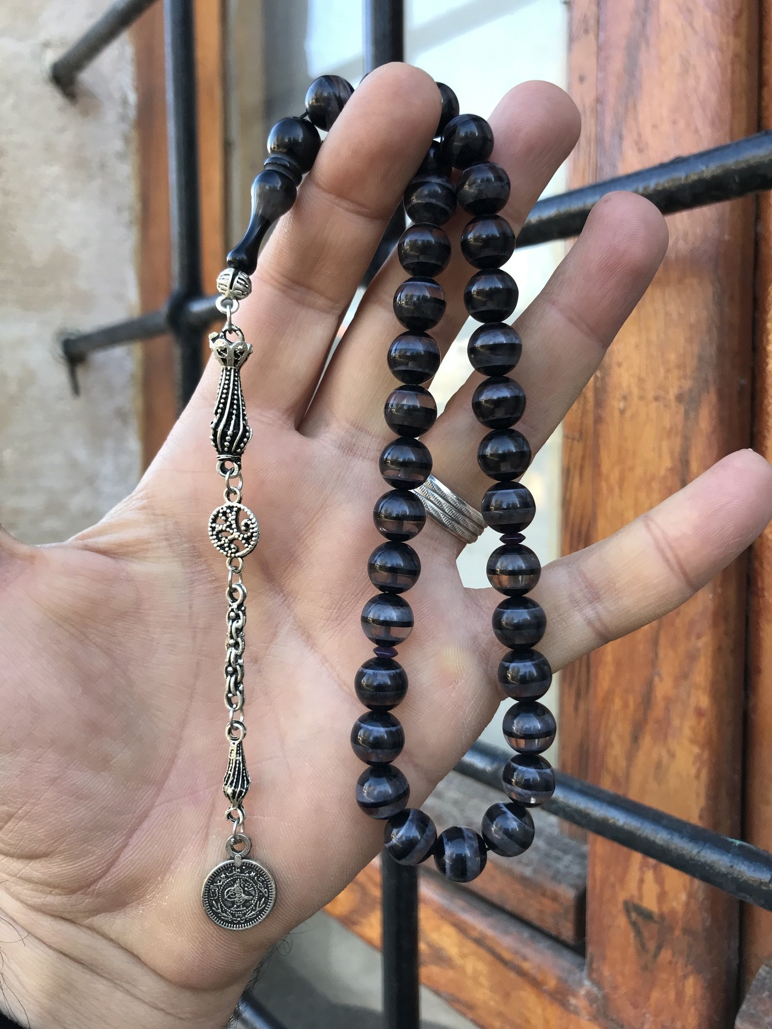 Siyah Hare Sürmeli Model Küre Kesim Toz Kehribar Tesbih
