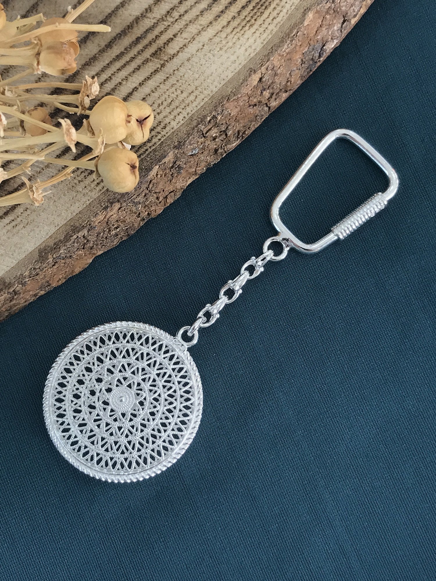 925 Ayar Gümüş Telkâri İşçilikli  Gümüş Anahtarlık