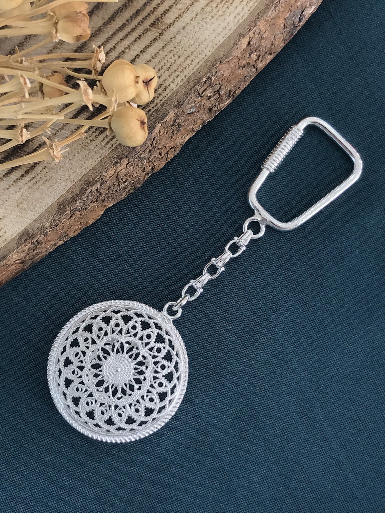 925 Ayar Gümüş Telkâri İşçilikli  Gümüş Anahtarlık