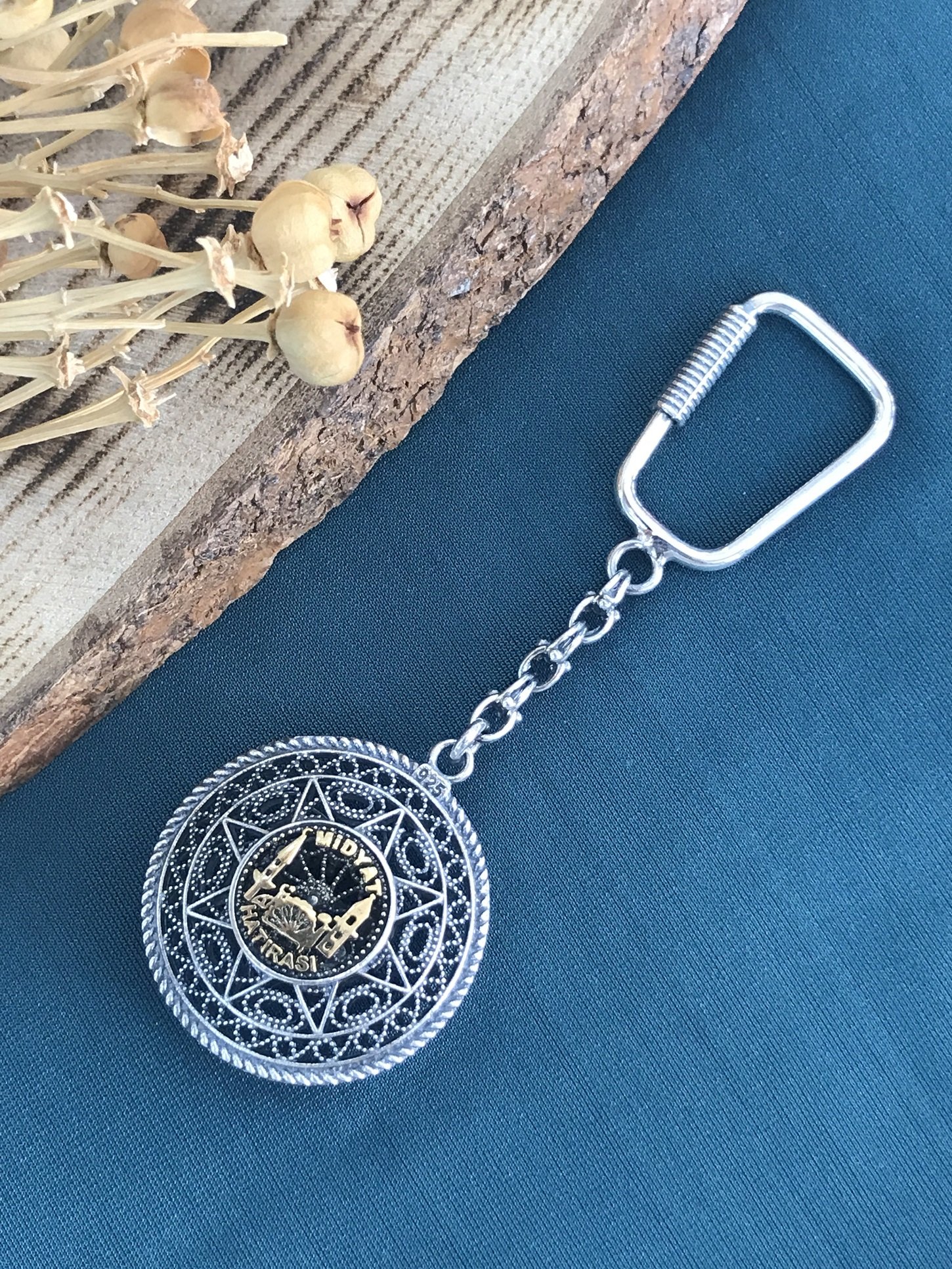 925 Ayar Gümüş Telkâri İşçilikli Midyat Hatırası Gümüş Anahtarlık