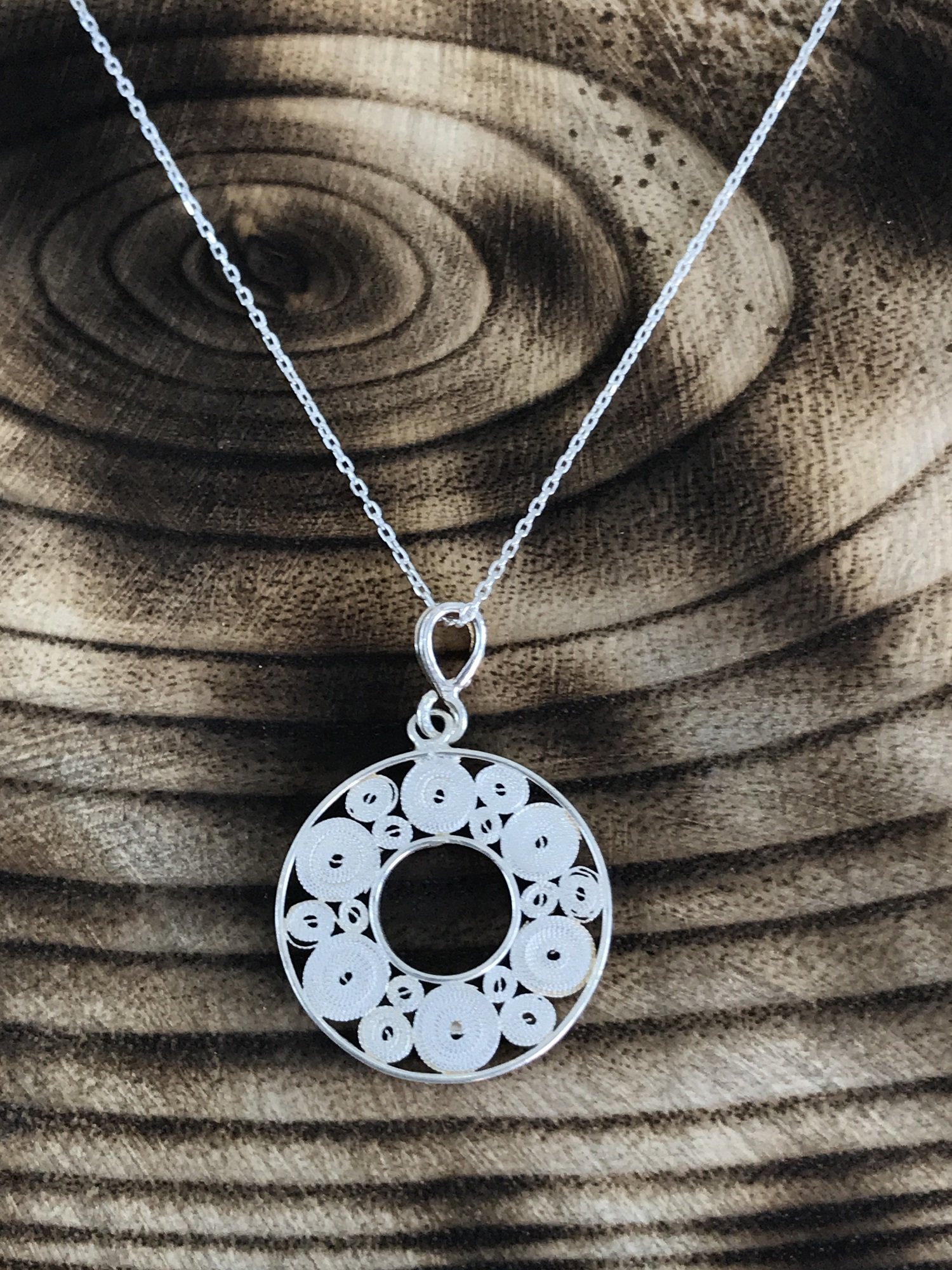 Galaksi Model Telkâri İşçilikli Bayan Kolye