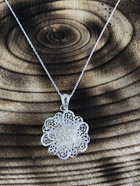 Yonca Model Telkâri İşçilikli Bayan Kolye