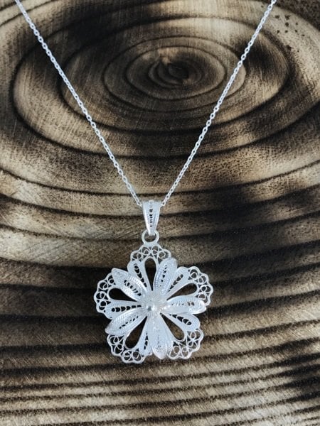 925 Ayar Gümüş Kardelen Çiçeği Model Telkâri İşçilikli Bayan Kolye