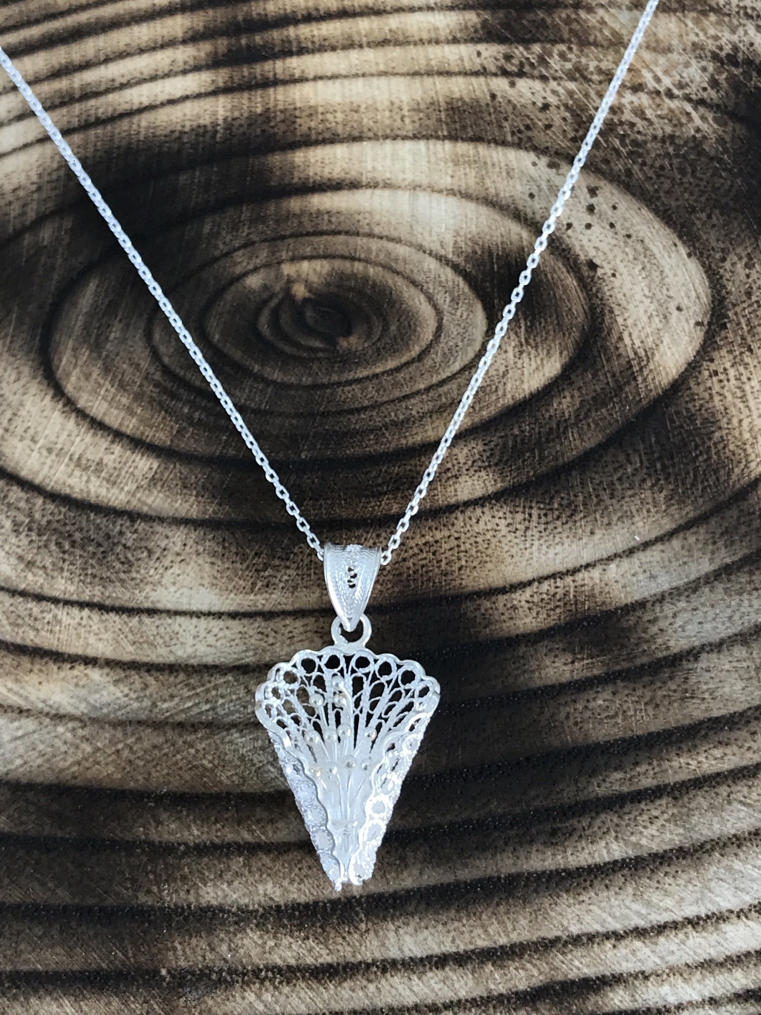 925 Ayar Nilüfer Model Telkâri İşçilikli Bayan Kolye