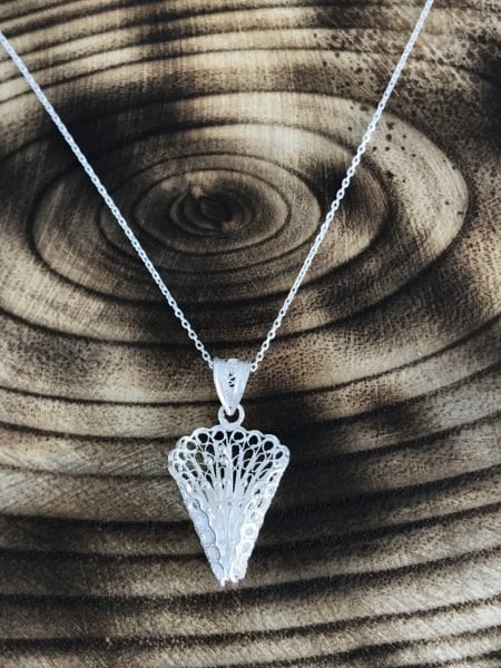 925 Ayar Nilüfer Model Telkâri İşçilikli Bayan Kolye