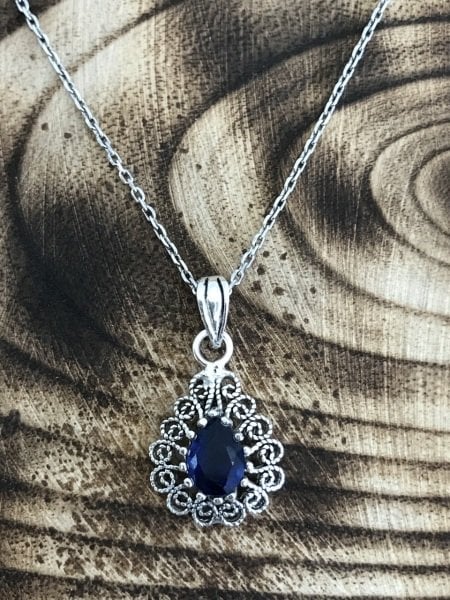 Safir Taşlı Şahmeran Model 925 Ayar Gümüş Telkâri İşçilikli Bayan Kolye