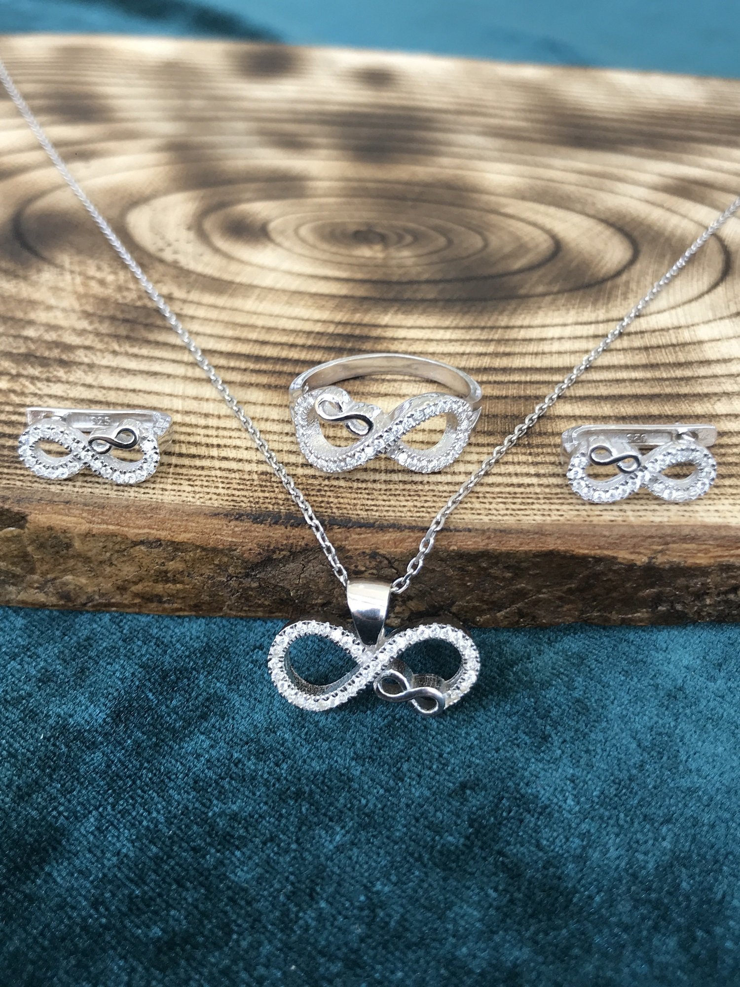 925 Ayar Gümüş Sonsuzluk Model Zirkon İşlemeli Bayan Üçlü Set