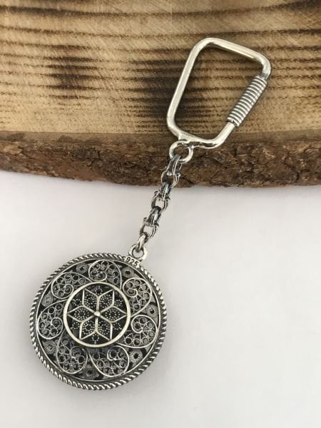 925 Ayar Gümüş Telkâri İşçilikli Papatya Model Gümüş Anahtarlık