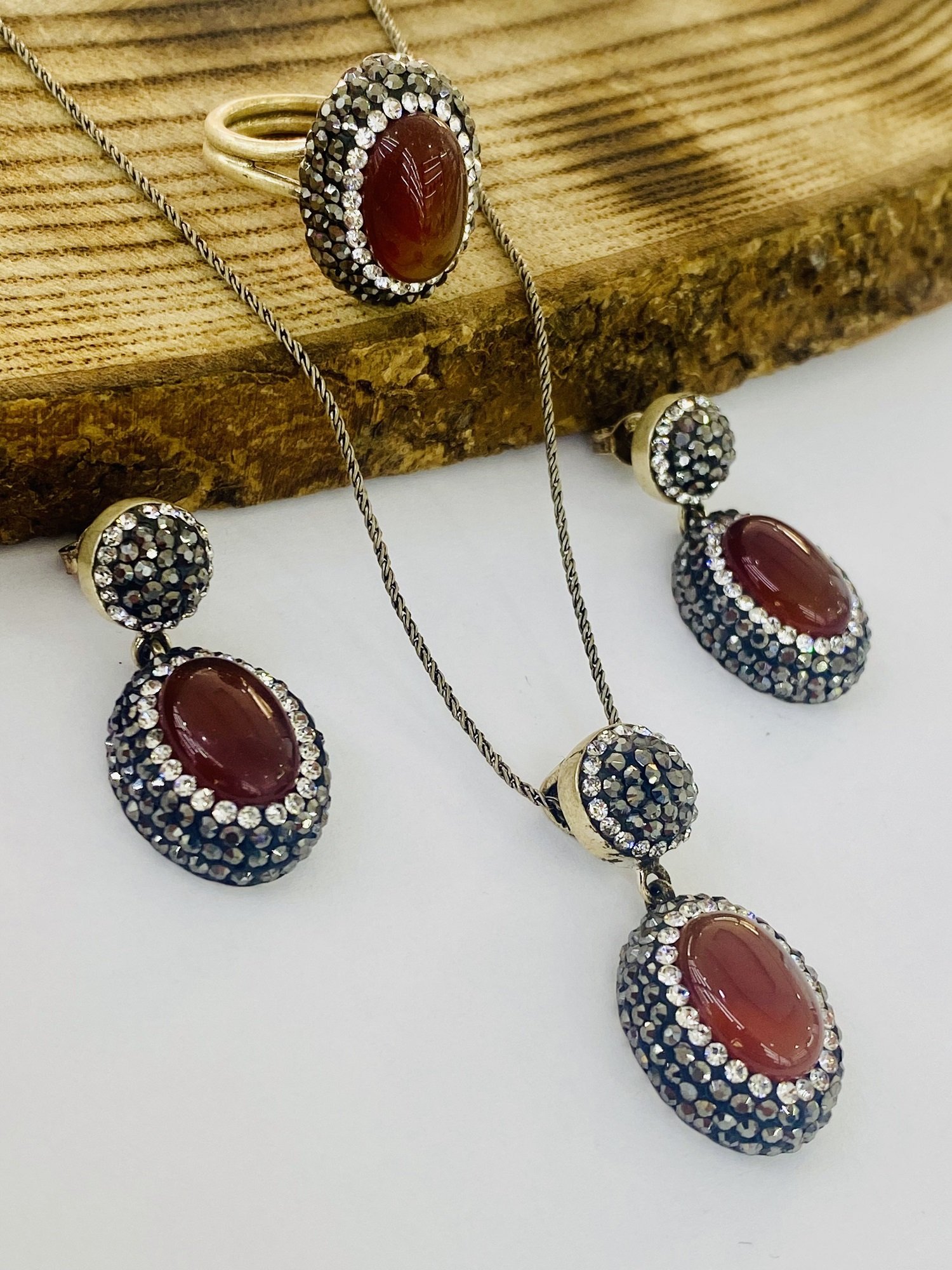 925 Ayar Gümüş Akik Taşlı Swarovski İşlemeli Bayan Üçlü Set